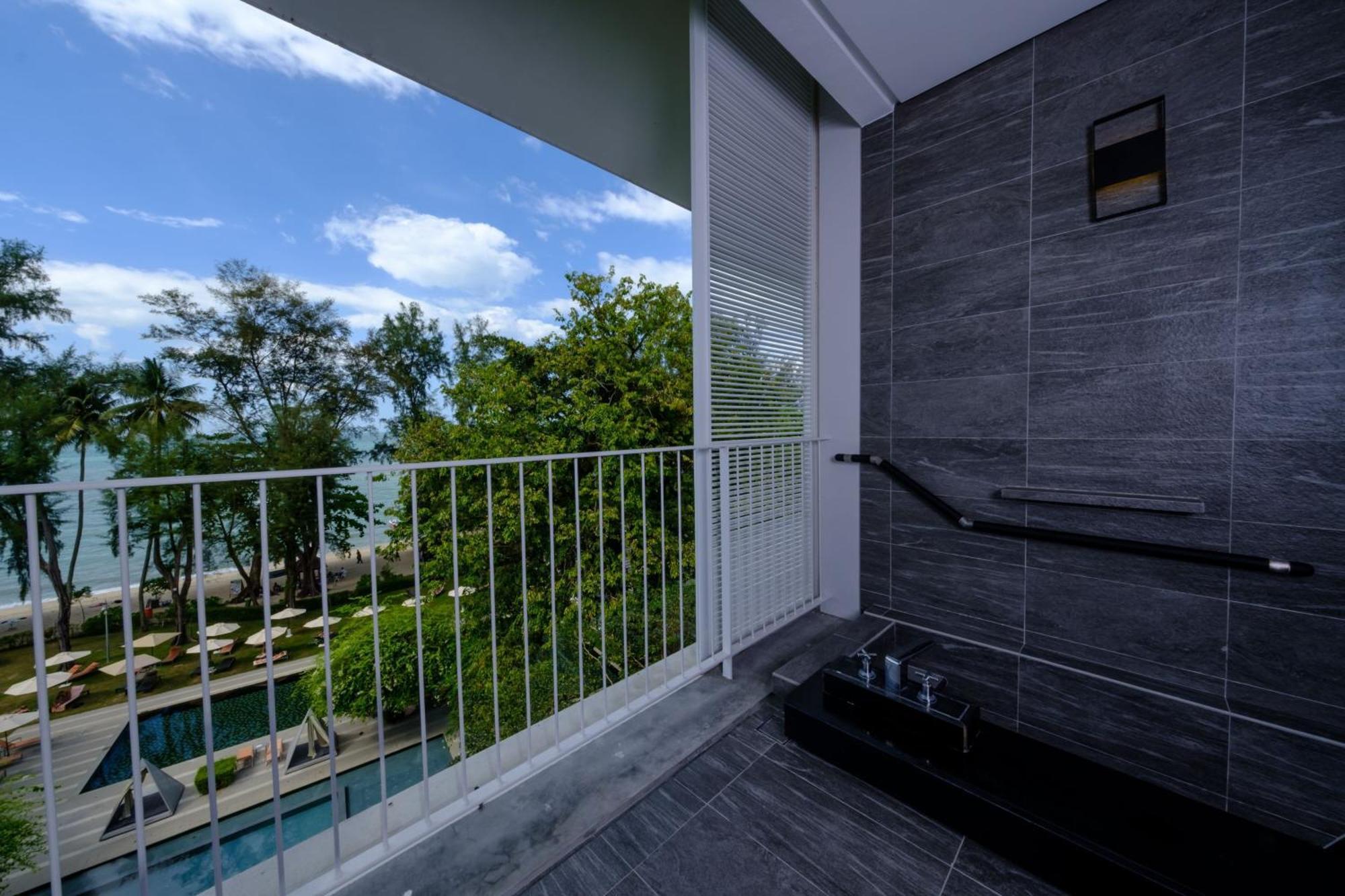 Lone Pine, Penang, A Tribute Portfolio Resort Бату Феринги Екстериор снимка